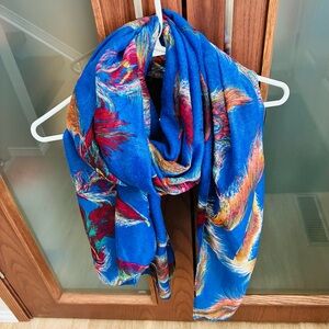 Vibrant Blue Feather Print Scarf/Pashmina